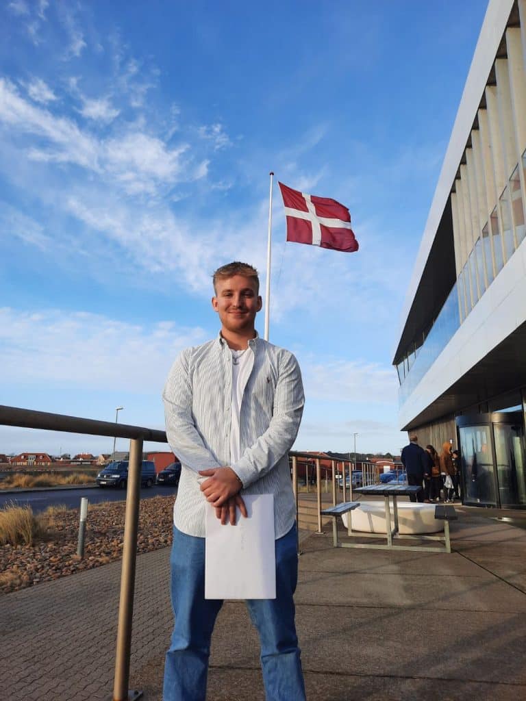 Mike Samulesen dimitterer 19.12.2025 som den yngste skibsfører i MARTEC Skagens historie (han er 21 år)